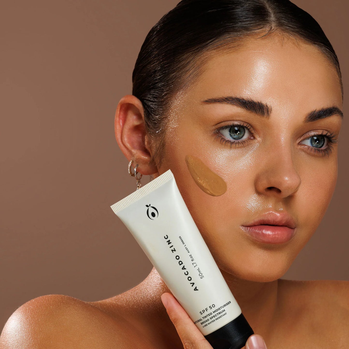 Avocado zinc SPF50 Tinted moisturiser - Medium Dark